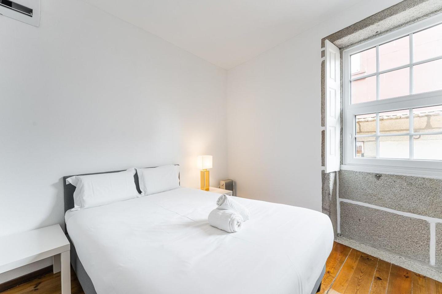 Guestready - Modern Duplex, Neo-Classical Building ポルト エクステリア 写真